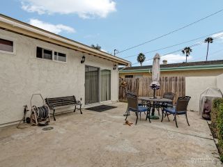 Photo 4: CLAIREMONT House for sale : 3 bedrooms : 4025 Mount Blackburn Ave in San Diego