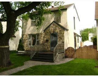 Photo 1: 496 BROCK Street in WINNIPEG: River Heights / Tuxedo / Linden Woods Residential for sale (South Winnipeg)  : MLS®# 2809612