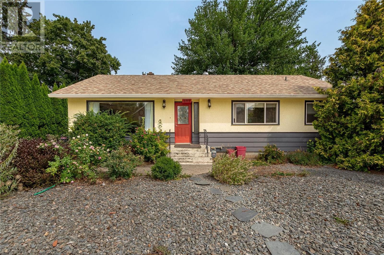 Main Photo: 309 Baird Avenue, in Enderby: House for sale : MLS®# 10281702