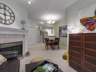 Photo 4: 301 2755 MAPLE Street in Vancouver: Kitsilano Condo for sale in "THE DAVENPORT" (Vancouver West)  : MLS®# R2122011