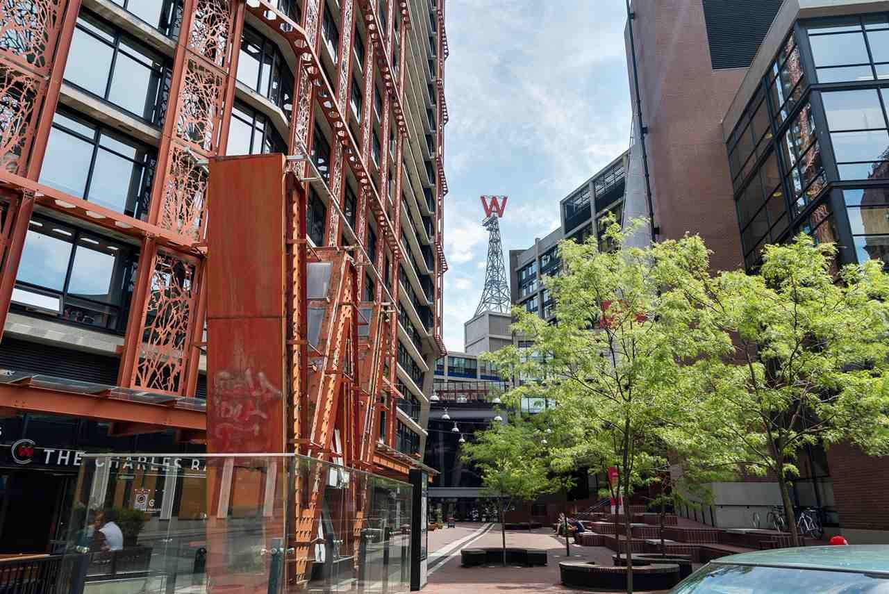 Main Photo: 301 128 W CORDOVA Street in Vancouver: Downtown VW Condo for sale in "WOODWARDS" (Vancouver West)  : MLS®# R2131569