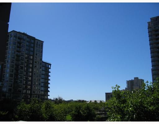 Main Photo: 207 5288 Melbourne Street in Vancouver: Collingwood VE Condo for sale (Vancouver East)  : MLS®# V662410