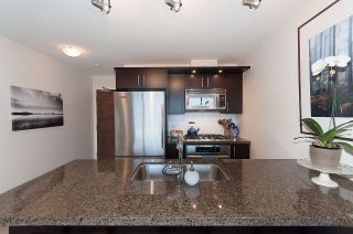Photo 11: 704 1650 W 7TH Avenue in Vancouver: Fairview VW Condo for sale in "VIRTU" (Vancouver West)  : MLS®# R2015471