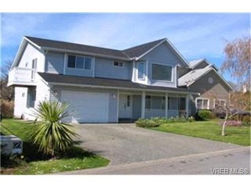 Main Photo:  in VICTORIA: SW Layritz House for sale (Saanich West)  : MLS®# 404371