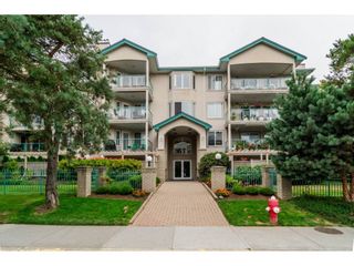 Photo 1: 209 20443 53 AVENUE in Langley: Langley City Condo for sale : MLS®# R2096431