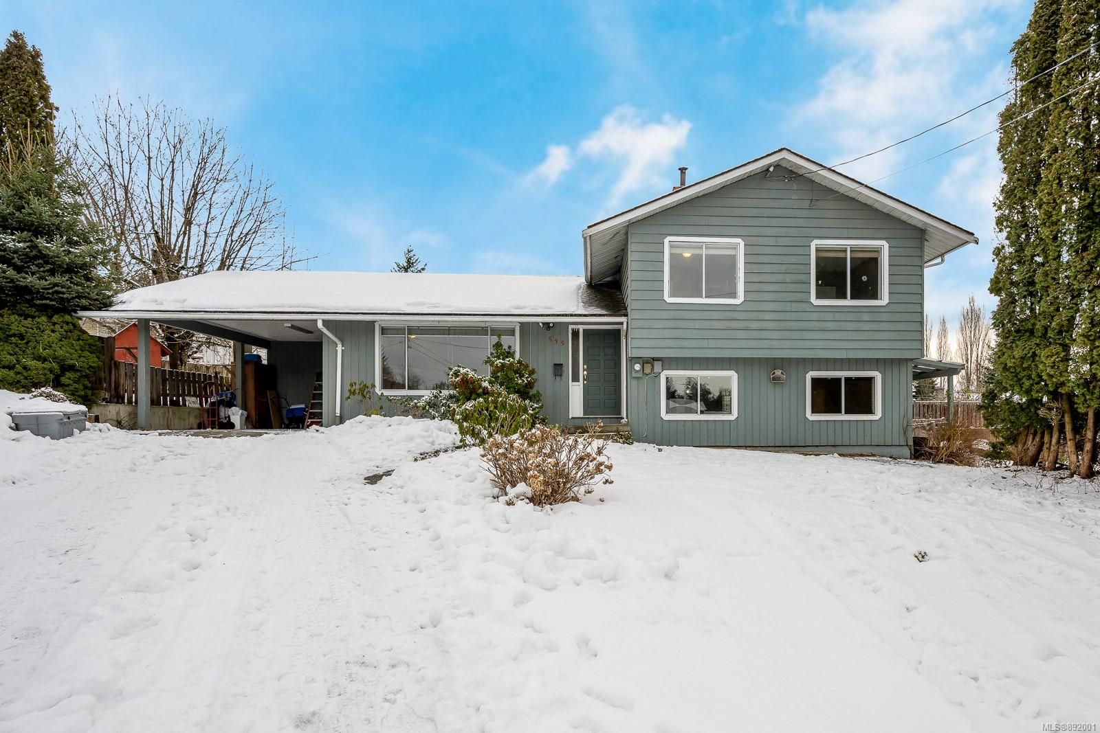 Main Photo: 535 Savary Cres in Campbell River: CR Campbell River Central House for sale : MLS®# 892001