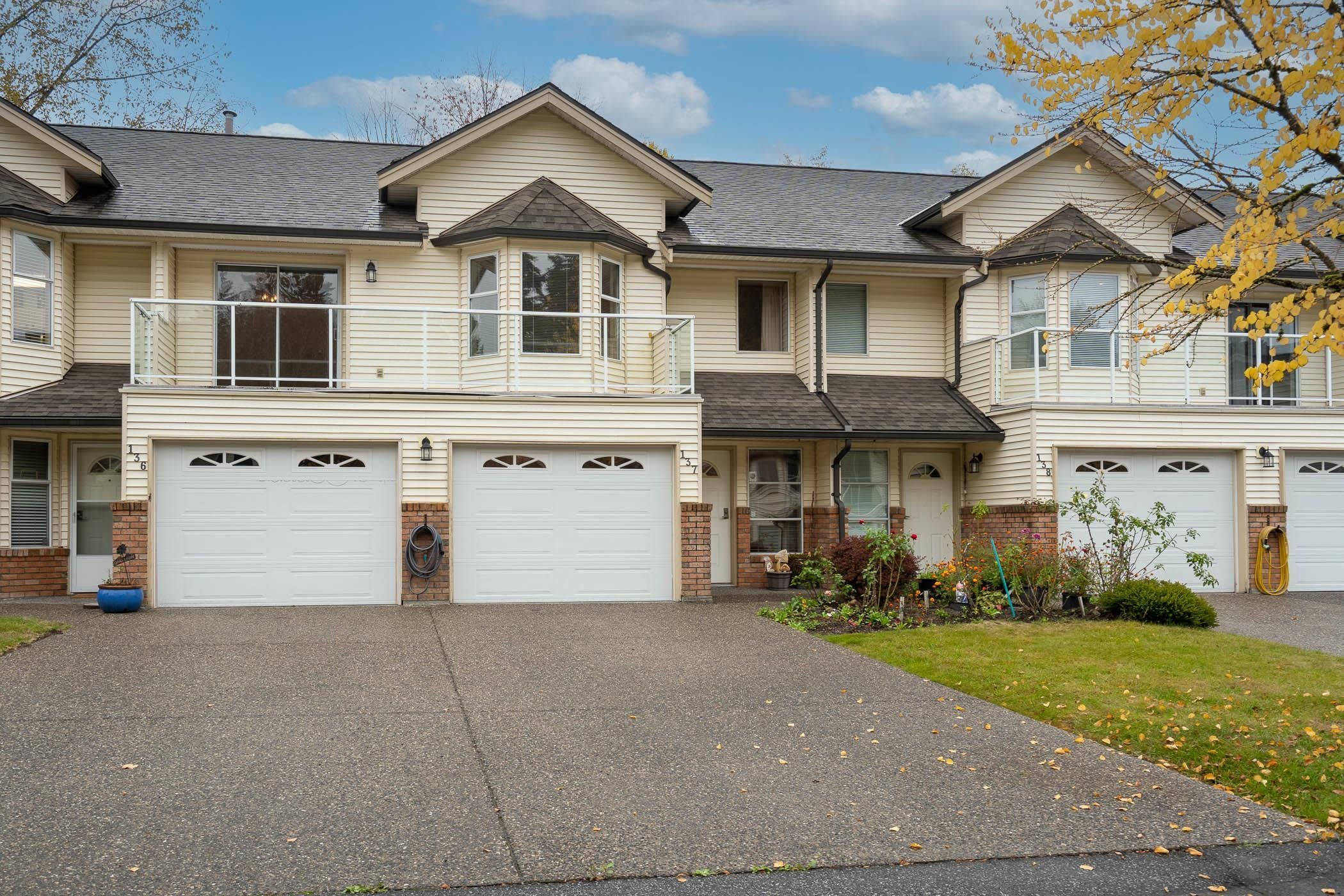 Main Photo: 137 6841 138 Street in Surrey: East Newton Townhouse for sale : MLS®# R2736697