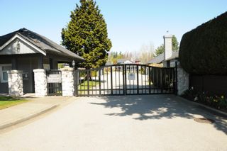 Photo 3: 29 14909 32 Avenue in Surrey: Panorama Ridge Townhouse for sale in "PONDEROSA" : MLS®# R2870110