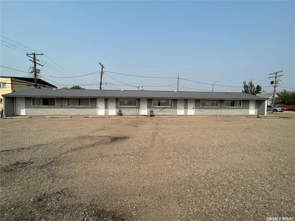 Main Photo: 139 1st Avenue East in Unity: Commercial for sale : MLS®# SK929741