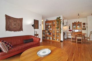Photo 4: 216 9847 MANCHESTER Drive in Burnaby: Cariboo Condo for sale (Burnaby North)  : MLS®# R2209560