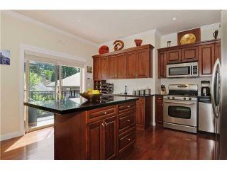 Photo 2: 3123 SUNNYHURST RD in North Vancouver: Lynn Valley House for sale : MLS®# V904323