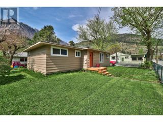 Photo 1: 1003 MAIN STREET in Lillooet: House for sale : MLS®# 177680