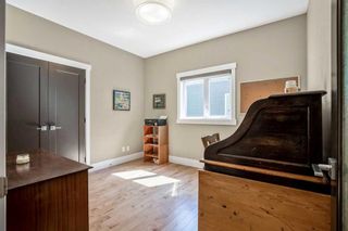 Photo 18: 37 Sierra Morena Manor SW in Calgary: Signal Hill Semi Detached (Half Duplex) for sale : MLS®# A2054973
