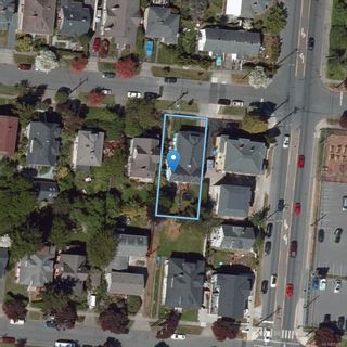 Photo 26: 1049 Queens Ave in Victoria: Vi Central Park Half Duplex for sale : MLS®# 932988