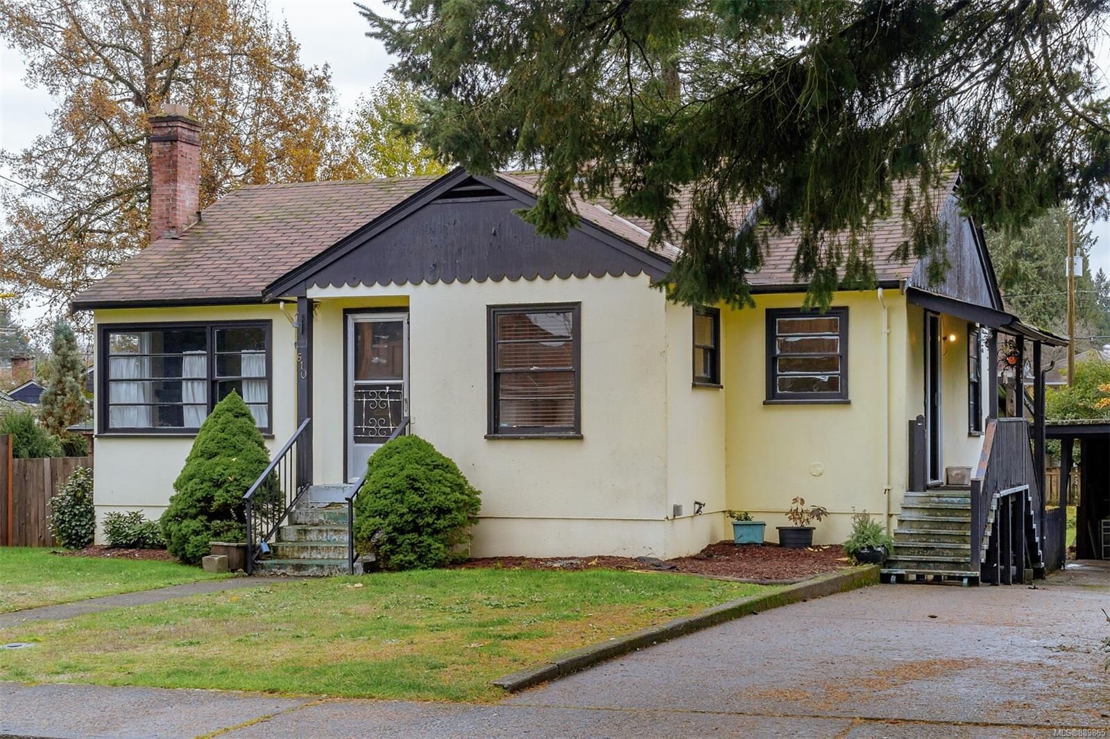 Main Photo: 610 Brownsey Ave in Duncan: Du West Duncan House for sale : MLS®# 889865