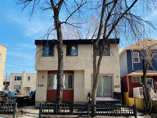 Photo 3: 205 Langside Street in Winnipeg: West Broadway Residential for sale (5A)  : MLS®# 202009128