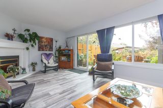 Photo 5: 11 1063 Goldstream Ave in Langford: La Langford Proper Row/Townhouse for sale : MLS®# 858989