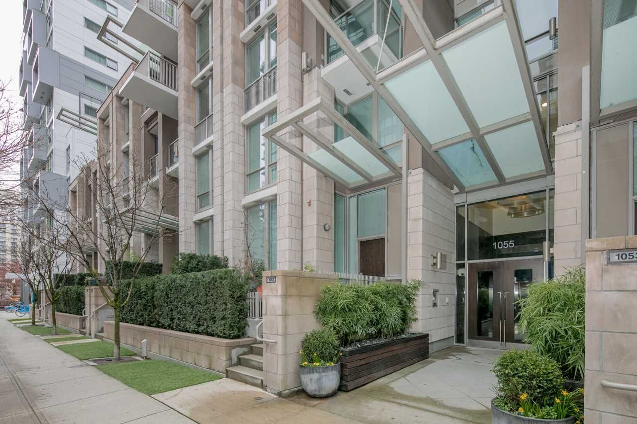 Main Photo: 516 1055 RICHARDS Street in Vancouver: Downtown VW Condo for sale in "Donovan" (Vancouver West)  : MLS®# R2148693
