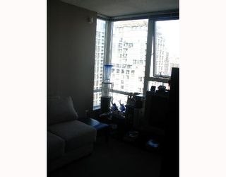 Photo 9: 2509 939 EXPO Boulevard in Vancouver: Downtown VW Condo for sale in "MAX 2" (Vancouver West)  : MLS®# V700944