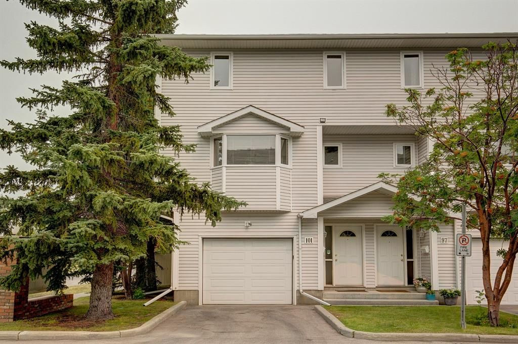 Main Photo: 101 Glenbrook Villas SW in Calgary: Glenbrook Row/Townhouse for sale : MLS®# A1141903