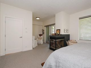 Photo 13: 760 HILL RISE Lane in Saanich: SE Cordova Bay Row/Townhouse for sale (Saanich East)  : MLS®# 844493
