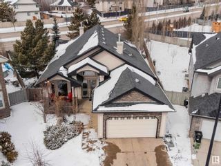 Photo 1: 6149 MAYNARD Crescent in Edmonton: Zone 14 House for sale : MLS®# E4379959