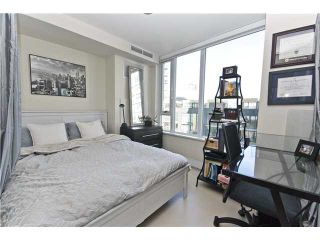 Photo 8: 806 8 SMITHE MEWS in Vancouver: False Creek North Condo for sale in "FLAGSHIP" (Vancouver West)  : MLS®# V854832
