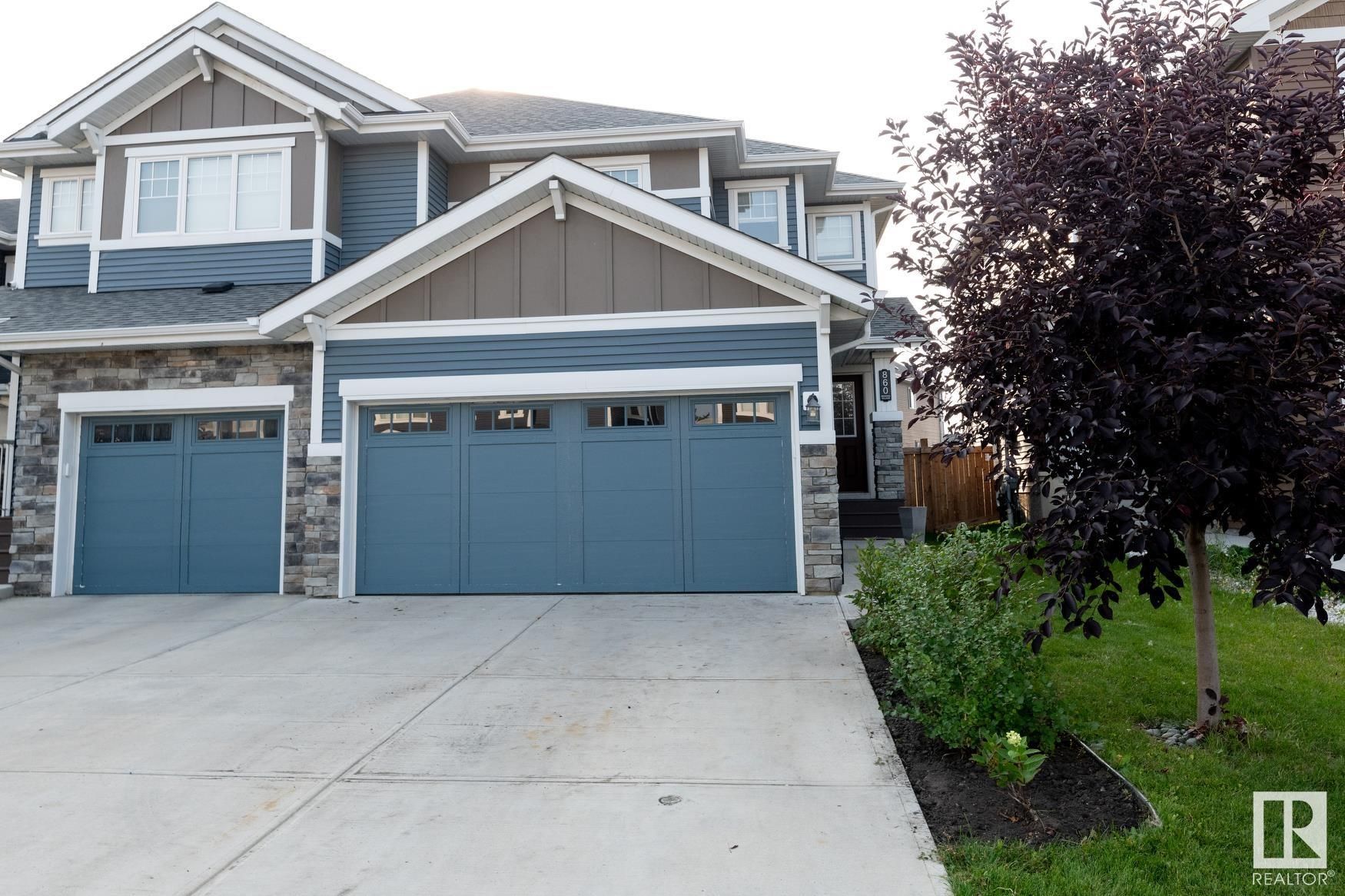 Main Photo: 860 Ebbers Crescent in Edmonton: Zone 02 House Half Duplex for sale : MLS®# E4356461