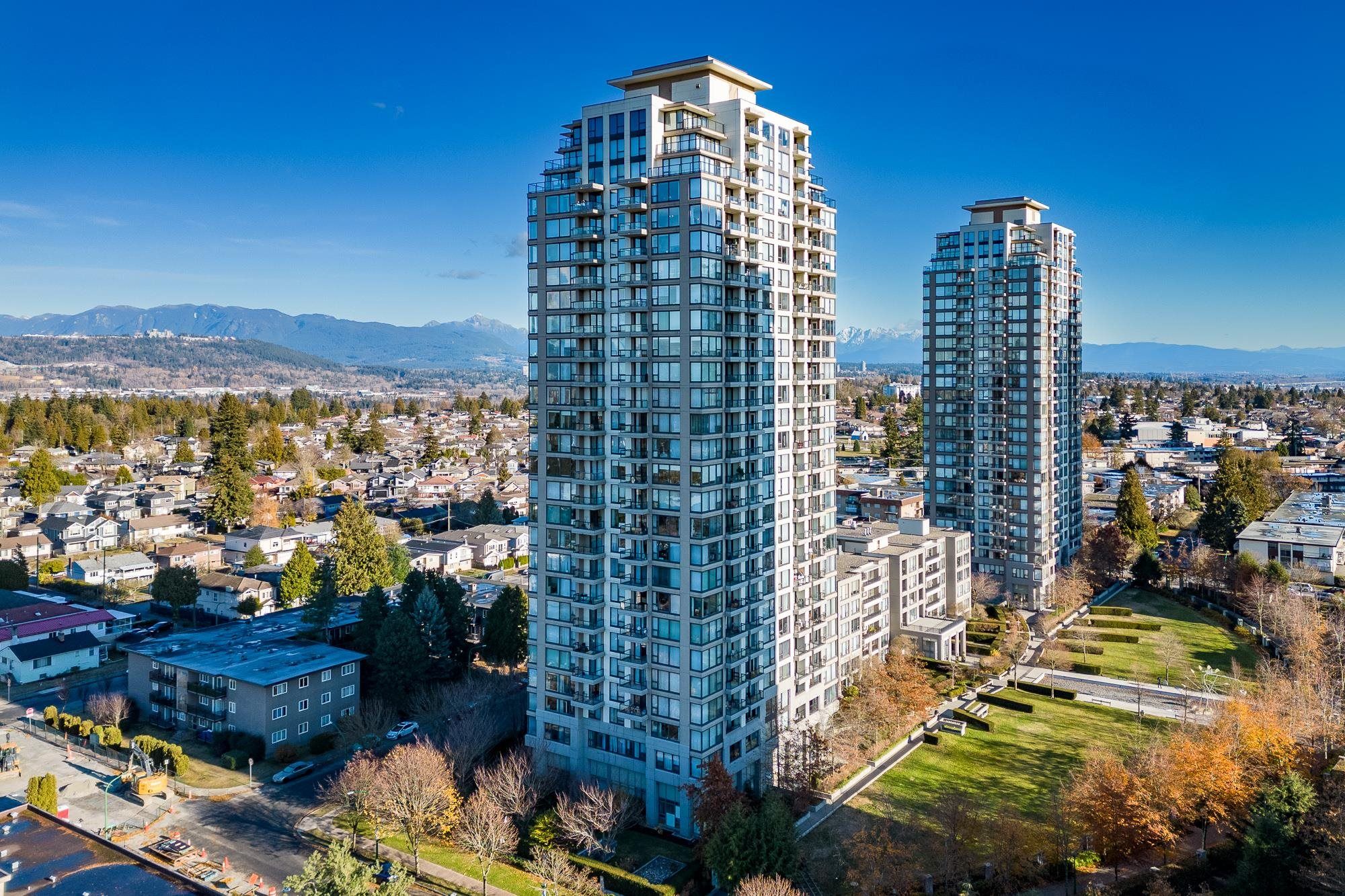 Main Photo: 2502 7108 COLLIER Street in Burnaby: Highgate Condo for sale in "ARCADIA WEST" (Burnaby South)  : MLS®# R2740586