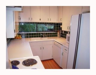 Photo 5: 303 1930 W 3RD Avenue in Vancouver: Kitsilano Condo for sale in "WESTVIEW" (Vancouver West)  : MLS®# V710448