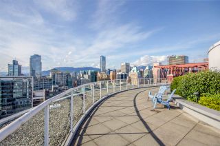 Photo 19: 302 933 SEYMOUR Street in Vancouver: Downtown VW Condo for sale in "The Spot" (Vancouver West)  : MLS®# R2162494