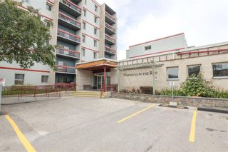 Photo 1: 325 35 Valhalla Drive in Winnipeg: North Kildonan Condominium for sale (3G)  : MLS®# 202325078