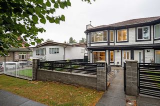 Photo 2: 2061 E 2ND Avenue in Vancouver: Grandview Woodland 1/2 Duplex for sale (Vancouver East)  : MLS®# R2812068