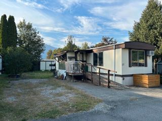 Main Photo: 27 6900 INKMAN Road: Agassiz Manufactured Home for sale in "CONTINENTAL TRAILER PARK" : MLS®# R2813532