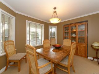 Photo 14: 2192 STIRLING Crescent in COURTENAY: CV Courtenay East House for sale (Comox Valley)  : MLS®# 749606