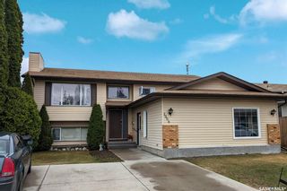 Photo 1: 1006 Whitewood Crescent in Saskatoon: Lakeview SA Residential for sale : MLS®# SK961892