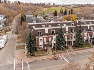 Photo 2: 9205 98 Avenue in Edmonton: Zone 18 Townhouse for sale : MLS®# E4382069