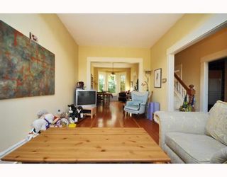 Photo 4: 4521 JOHN Street in Vancouver: Main House for sale (Vancouver East)  : MLS®# V797178
