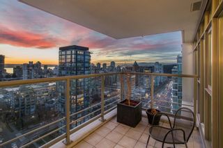 Photo 11: 1901 1680 BAYSHORE Drive in Vancouver: Coal Harbour Condo for sale in "BAYSHORE TOWER" (Vancouver West)  : MLS®# R2647651