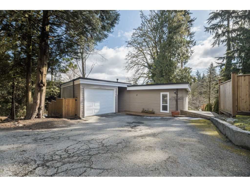 Main Photo: 17 MOUNT ROYAL DRIVE in Port Moody: College Park PM House for sale : MLS®# R2564601