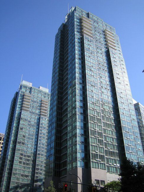 FEATURED LISTING: 1401 - 1288 West Georgia Street West End