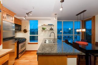 Photo 10: 308 7 RIALTO Court in New Westminster: Quay Condo for sale in "Murano Lofts" : MLS®# R2266078