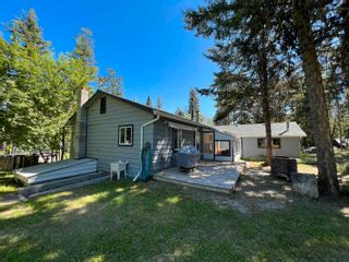 Photo 2: 1428 KALLYN Road in Williams Lake: Chilcotin Manufactured Home for sale in "ESLER" : MLS®# R2789840