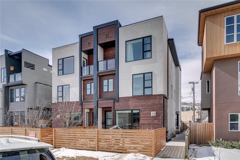 Main Photo: 1 4733 17 Avenue NW in Calgary: Montgomery Row/Townhouse for sale : MLS®# C4293342