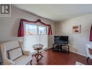 Photo 22: 403 Woodruff Avenue in Penticton: House for sale : MLS®# 10316619