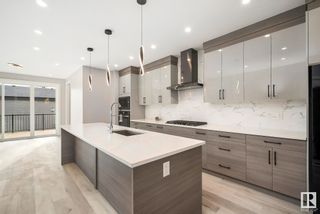 Photo 9: #1 10505 63 Avenue in Edmonton: Zone 15 House Half Duplex for sale : MLS®# E4372225