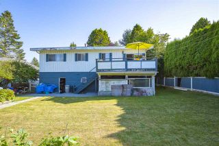 Photo 4: 15815 THRIFT Avenue: White Rock House for sale (South Surrey White Rock)  : MLS®# R2480910