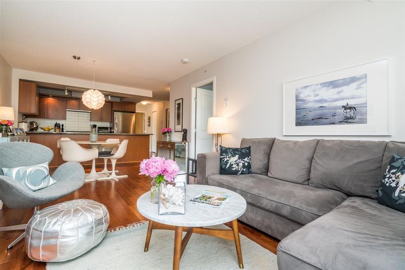FEATURED LISTING: 306 - 1650 7TH Avenue West Vancouver