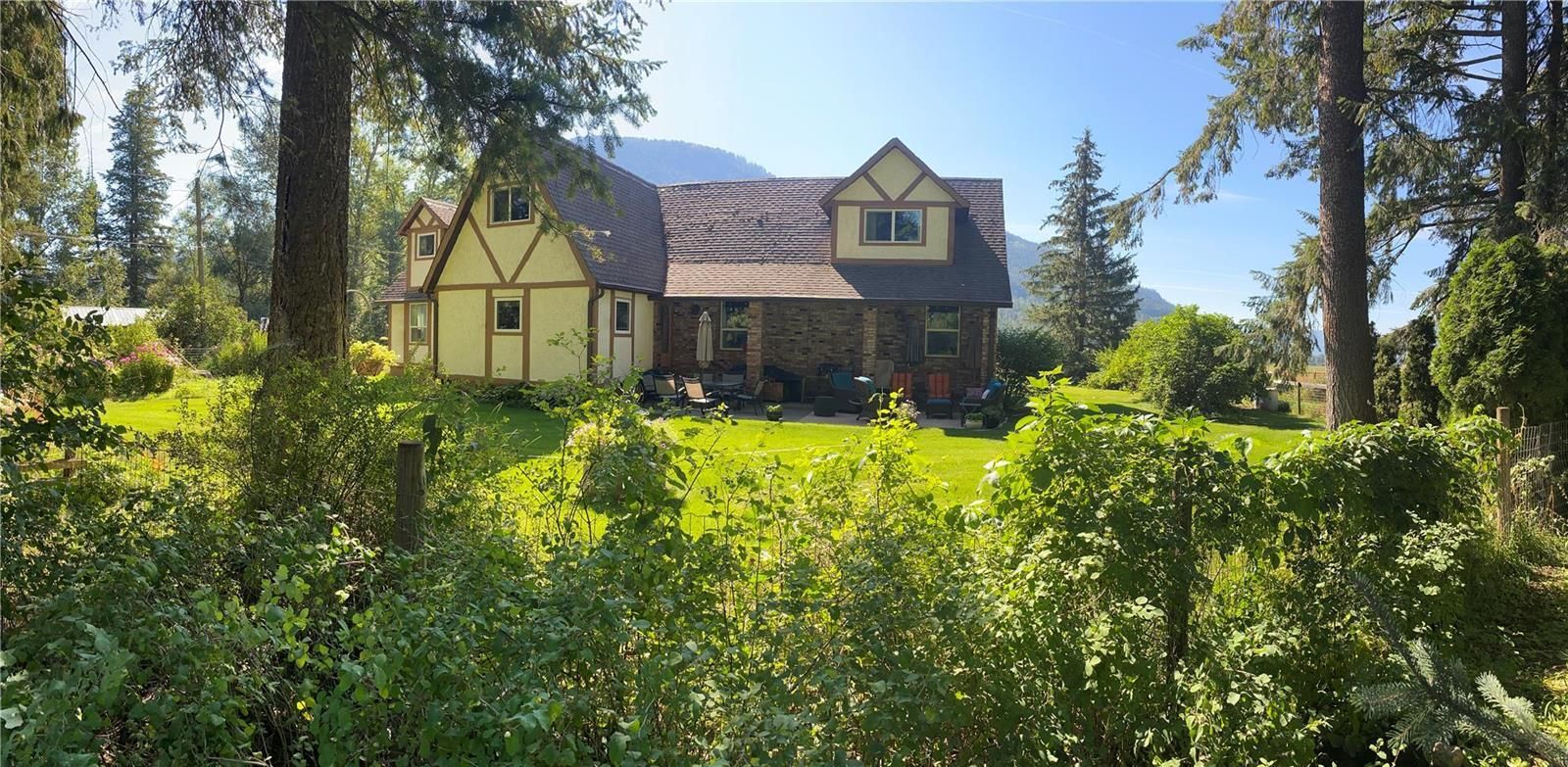 Main Photo: 487 Mabel Lake Road, in Lumby: Agriculture for sale : MLS®# 10261532
