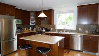 Photo 2: 843 EAST 45TH AVENUE in Vancouver: Home for sale